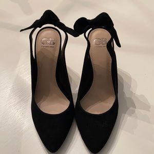 Black suede Gianni Bini heels